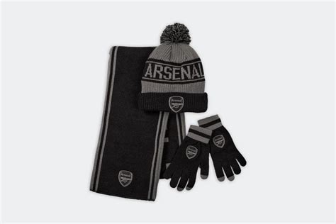 arsenal scarves and gloves.